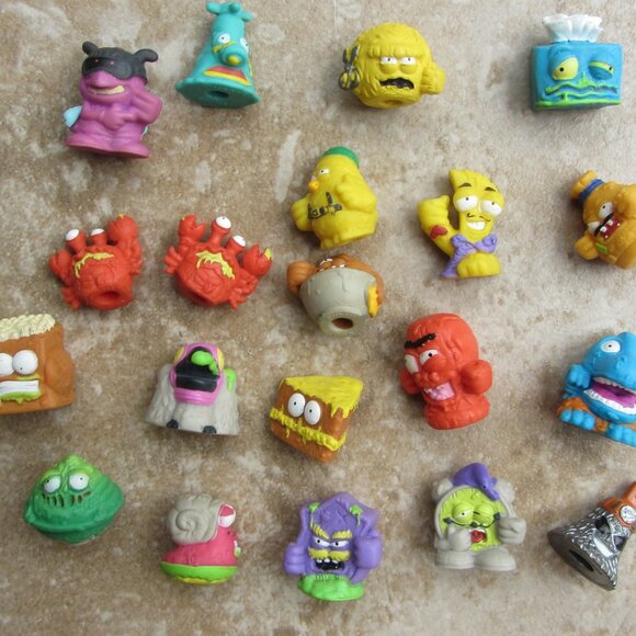 *MUST BUNDLE* The Trash Pack Trashies Lot of 20 Squishy Figurines Various Series - Picture 1 of 4